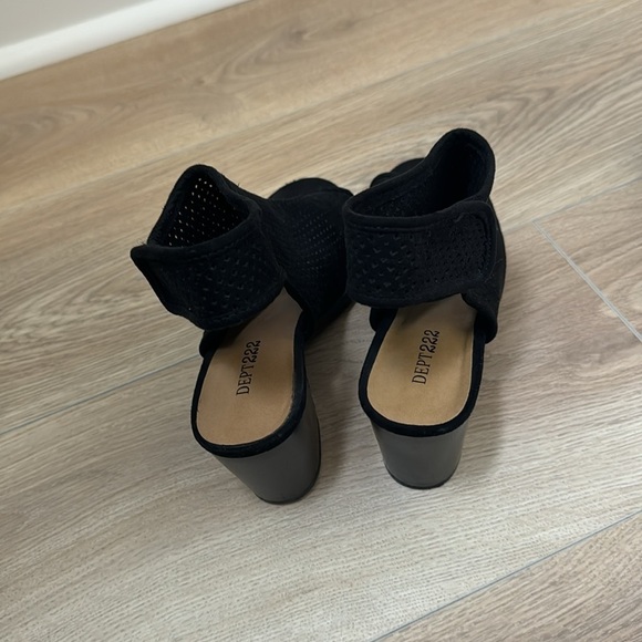 Women's Dept 222 Black Block Heels Suede Sandal Shoes Size 8.5 - Picture 5 of 7
